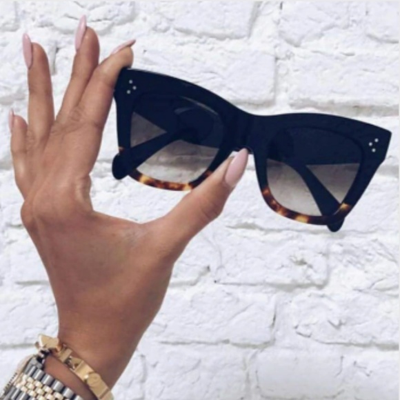 Vintage Inspired Luxe Black Leopard Sunglasses - Picture 2 of 8